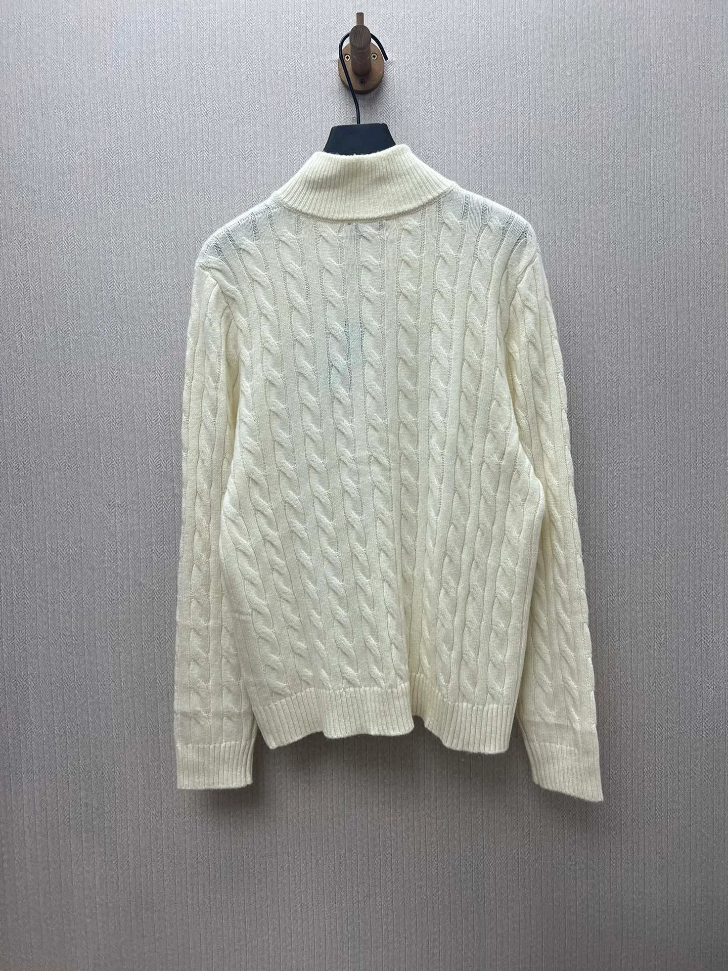 P500 Polo 25ss new solid color pony embroidered long-sleeved sweater for men, white, size: S.M.L.XL.